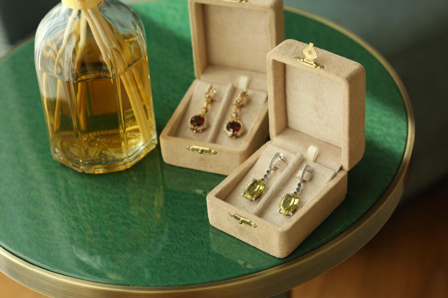 Дизайнерские золотые серьги – модные тенденции 2019 года!