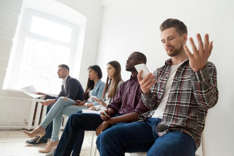 Можно ли «вырубить» мобильник на расстоянии?