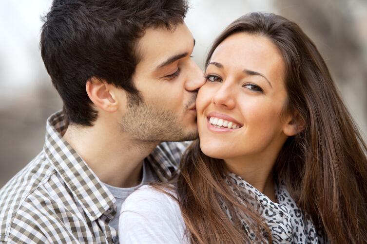 Как влияет цвет глаз на отношения в паре?