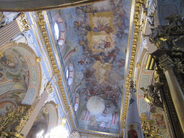 Внутри костела Св. Андрея