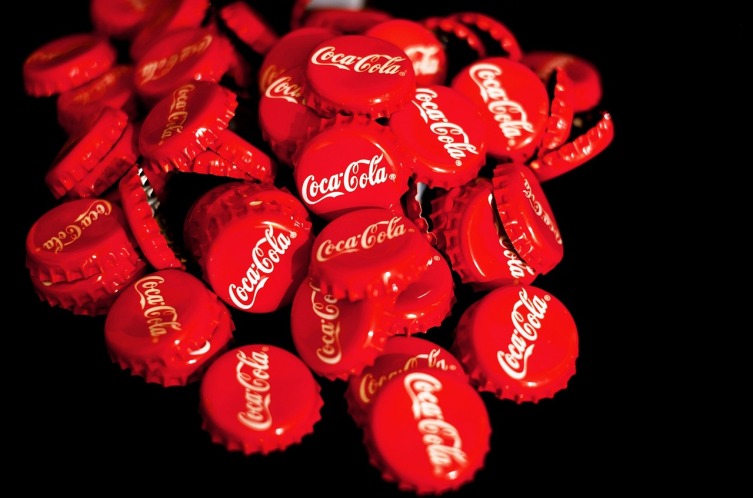 Что означают логотипы известных брендов: KFC, Coca-Сola, Pringles?