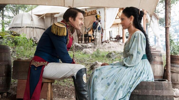 Эмили Уэст и Санта-Анна в сериале «Texas Rising» Эмили Уэст и Санта-Анна в сериале «Texas Rising»