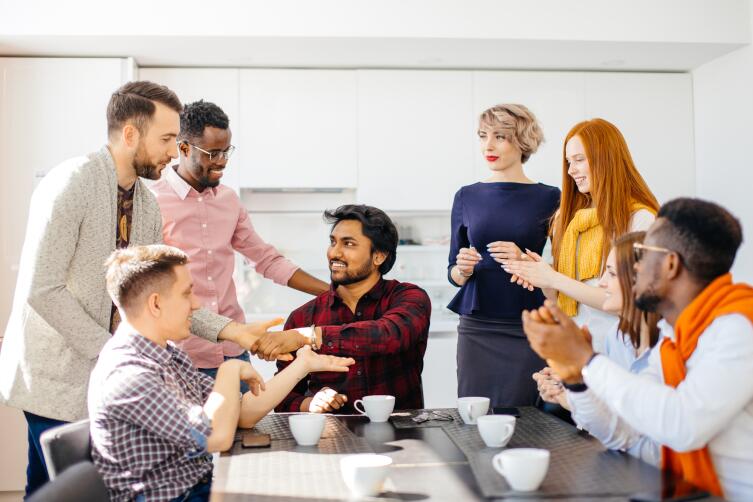 Все мы хотим, чтобы нами восхищались Все мы хотим, чтобы нами восхищались