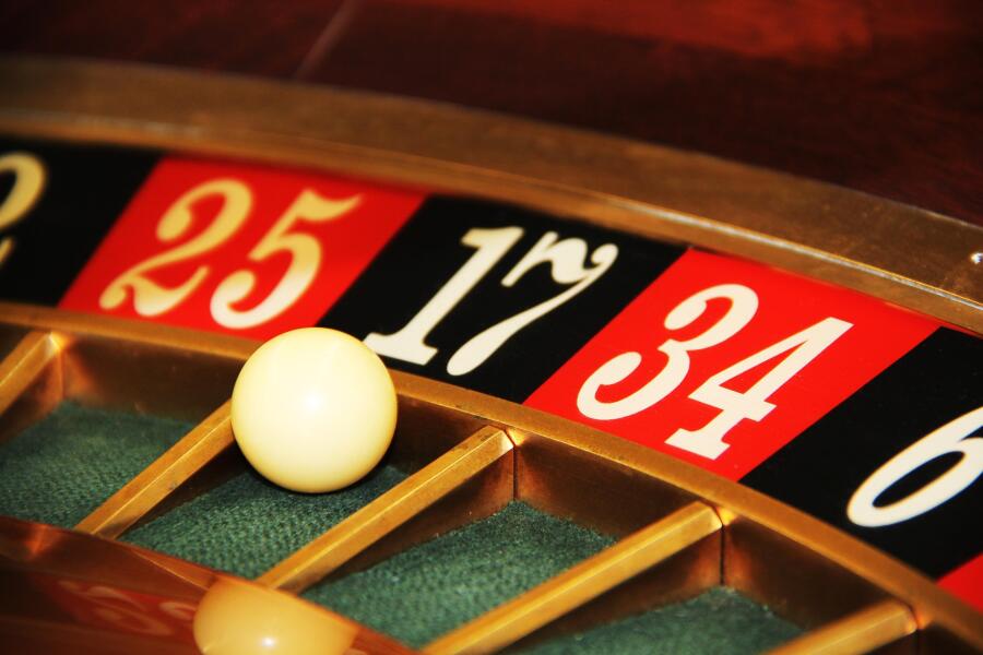 Игровые автоматы в казино. Правда ли, что они позволили выиграть обманщикам?