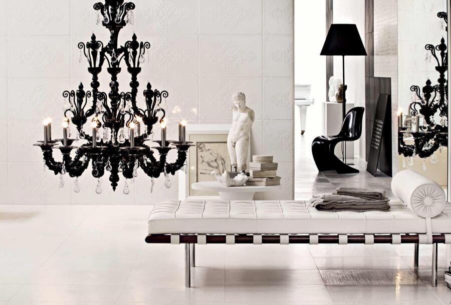 Люстра из муранского стекла в черном свете