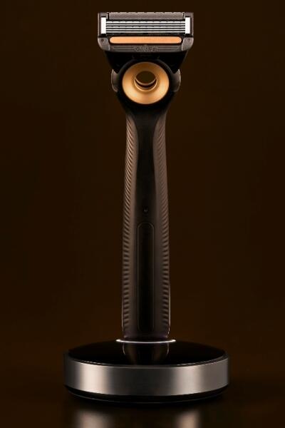 Инновационный подход к роскошному бритью: GILLETTE®  запускает первую в мире бритву с подогревом