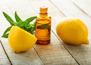 Для чего нужно эфирное масло лимона?