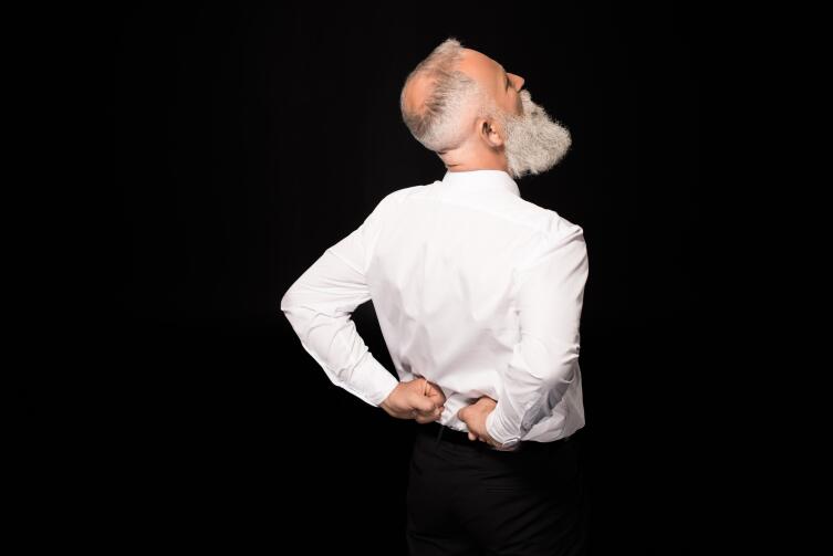 Чем грозит «усадка» позвоночника и как с ней бороться?