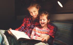 Когда начинать учить ребенка читать?