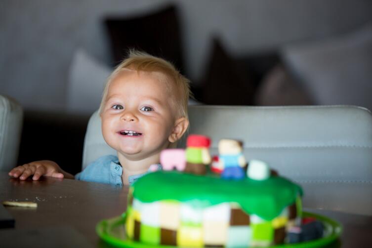 Как декорировать торт для ребенка?