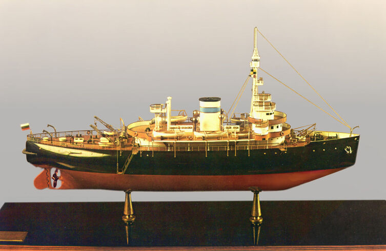 Ледокол, сконструированный в начале XX века Д. И. Менделеевым