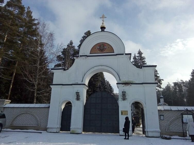 Где находится единственный в мире монастырь в честь святой блаженной Ксении Петербургской?