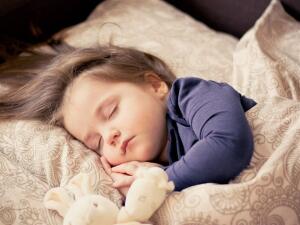 Как выбрать постельное белье для малыша?