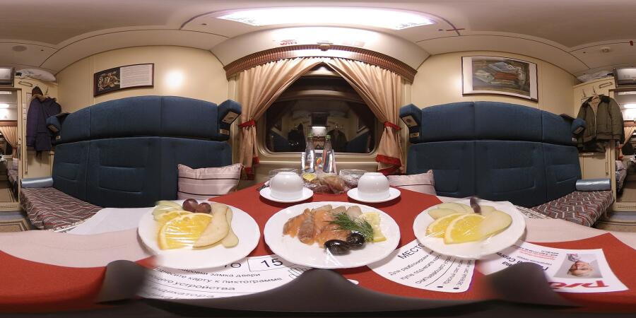 Интерьер (панорама) купе спального вагона фирменного поезда «Жигули» (Москва-Самара) 