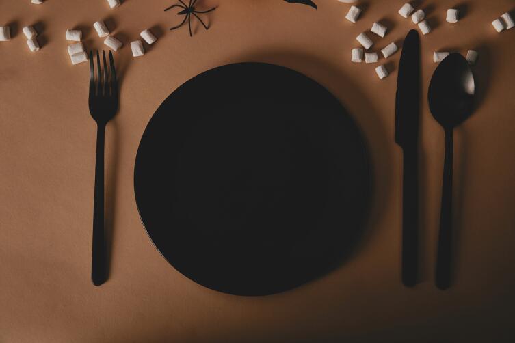 Как похудеть, ориентируясь на цвет тарелки?