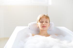 Как принять ванну с максимальной пользой и удовольствием?