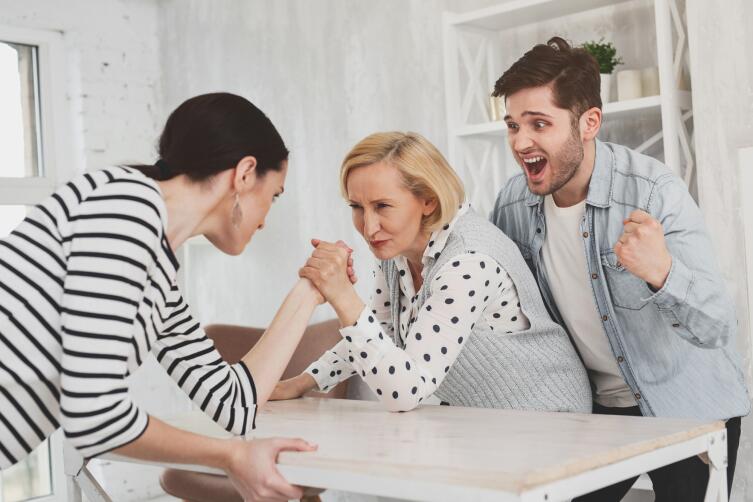 Как поладить со свекровью?