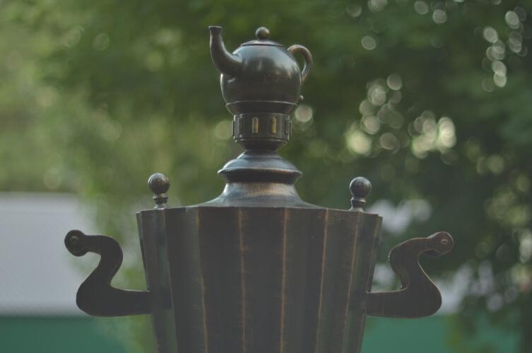 Памятник в центре Хохольского, август 2019 г. Памятник в центре Хохольского, август 2019 г.