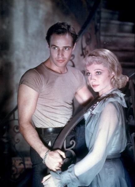 Марлон Брандо и Вивьен Ли в фильме «Трамвай „Желание“», 1951 г.
