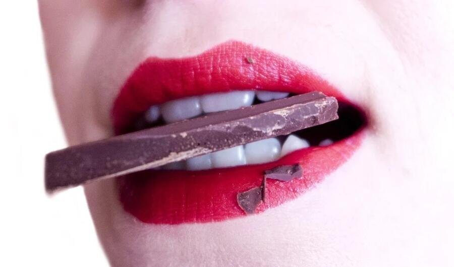 ﻿Нужен ли мозгу шоколад и можно ли похудеть, занимаясь умственным трудом?