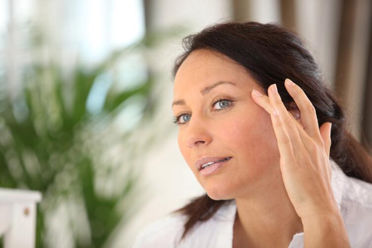 Что и как лечат маслом розмарина в народной медицине? Что и как лечат маслом розмарина в народной медицине?