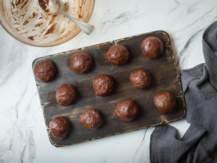 Мы решили, что шарики - это просто, поэтому взяли формочки Мы решили, что шарики - это просто, поэтому взяли формочки