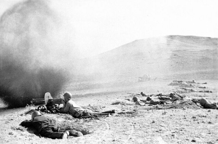 Взвод лейтенанта Серегина перед атакой, район Туапсе Взвод лейтенанта Серегина перед атакой, район Туапсе