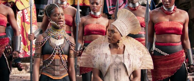 Что в фильмах порой бывает так же интересно, как и игра актеров? Костюмы в супергеройском боевике «Чёрная Пантера»