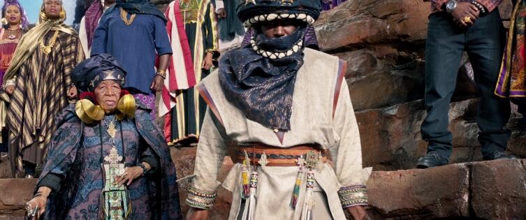 Что в фильмах порой бывает так же интересно, как и игра актеров? Костюмы в супергеройском боевике «Чёрная Пантера»