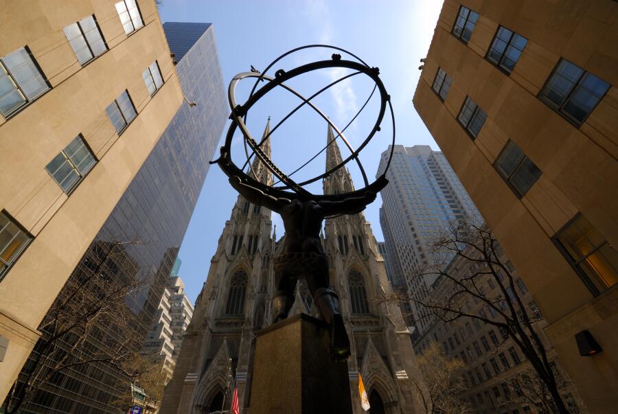 Статуя Атланта в Нью-Йорке