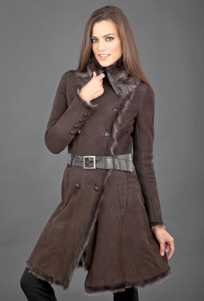 В чем преимущество дубленки? Теплота, универсальность, практичность В чем преимущество дубленки? Теплота, универсальность, практичность