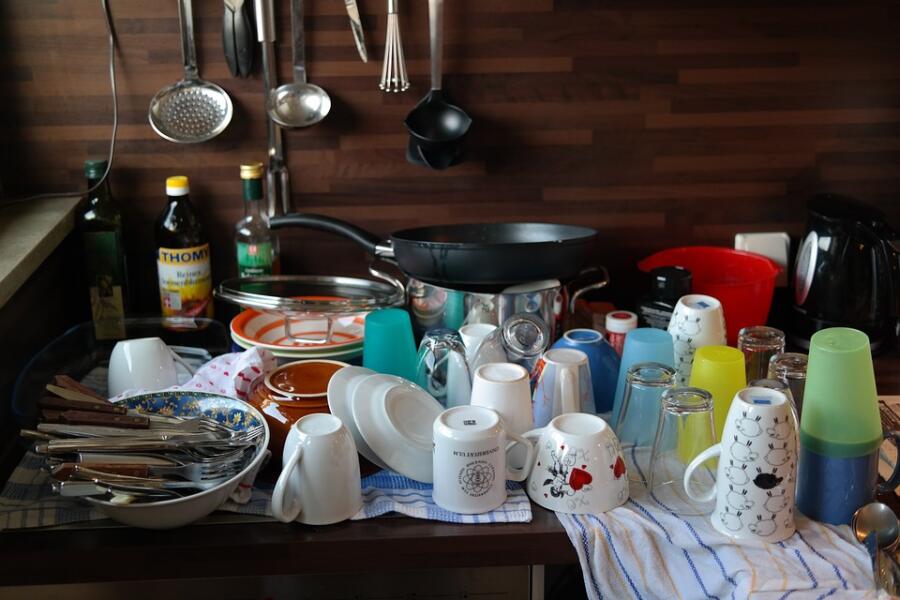 Чем можно заменить магазинное средство для мытья посуды?