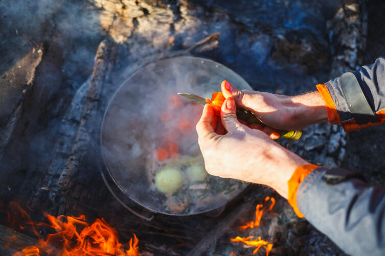 Брать или не брать женщин на рыбалку? Брать или не брать женщин на рыбалку?