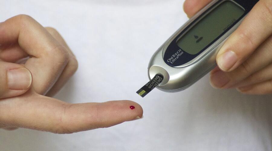 Зачем нужен анализ на глюкозу в крови?