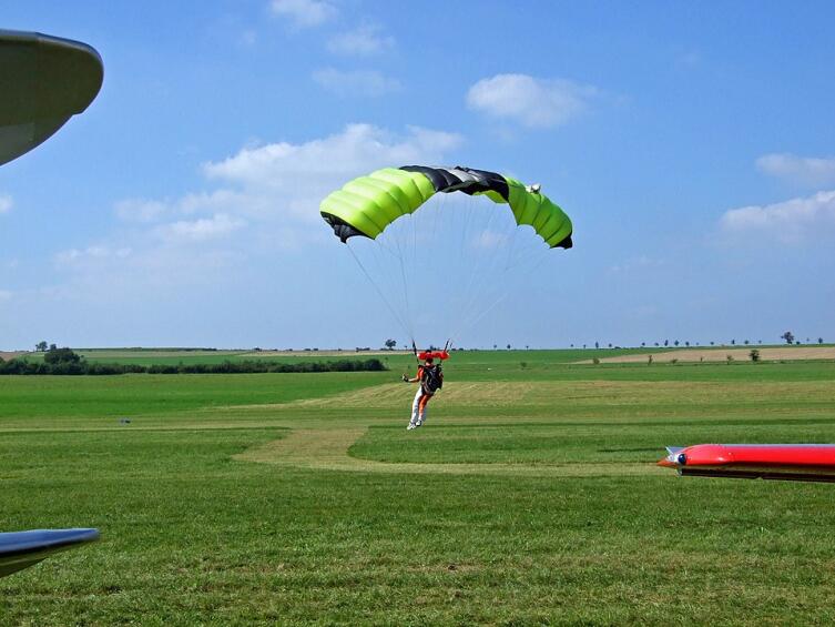 Спортивный парашют-крыло