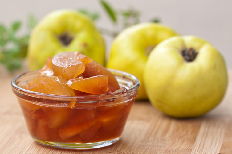 Что можно приготовить из айвы? Что можно приготовить из айвы?