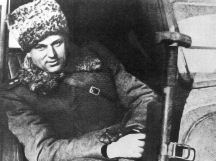 Командующий Донскими фронтом генерал армии К.К. Рокоссовский в Сталинграде после победы