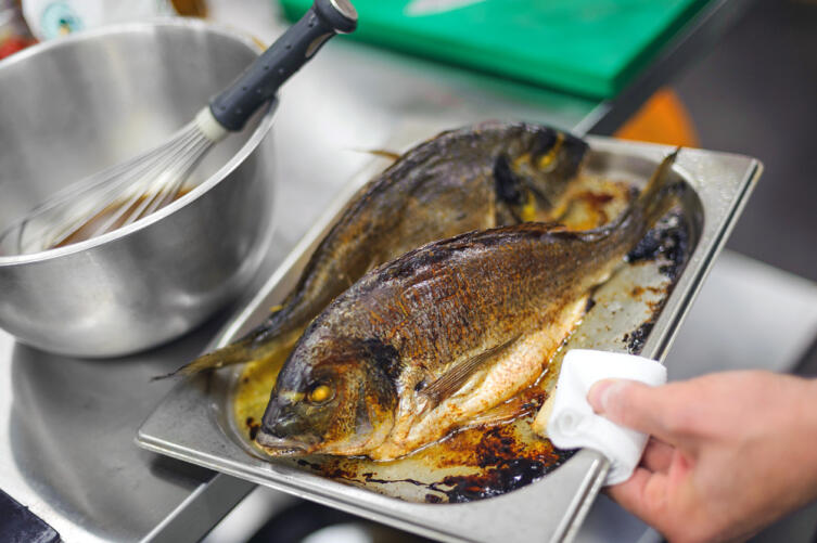 Как приготовить вкусную рыбу при помощи оригинального маринада?