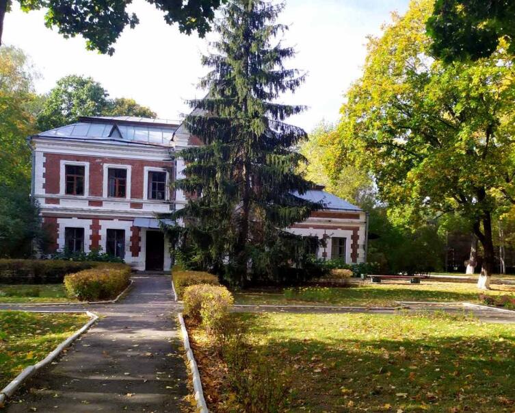 Путешествие по Беларуси. Чем интересен для туристов поселок Красный Берег? Путешествие по Беларуси. Чем интересен для туристов поселок Красный Берег?