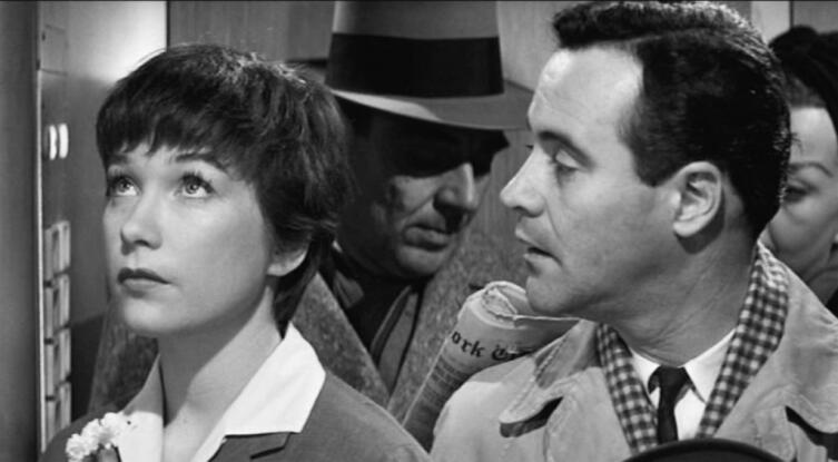 Кадр из к/ф «Квартира», 1960 г.