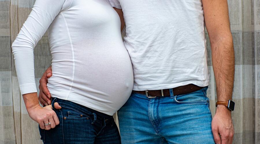 Какой матрас выбрать при беременности: советуют в ОК МАТРАС