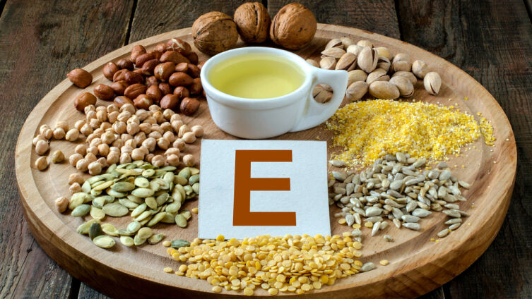 Витамин E: в чем его особенности, польза и вред для здоровья?