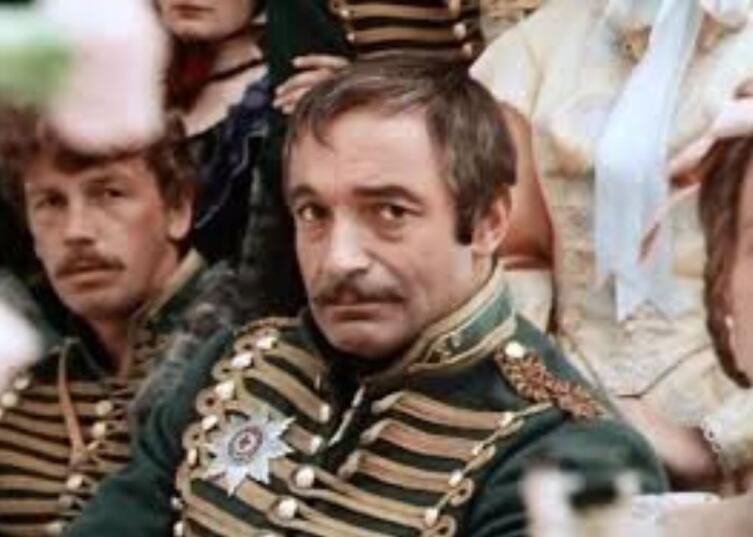 Кадр из к/ф «О бедном гусаре замолвите слово», 1980 г.