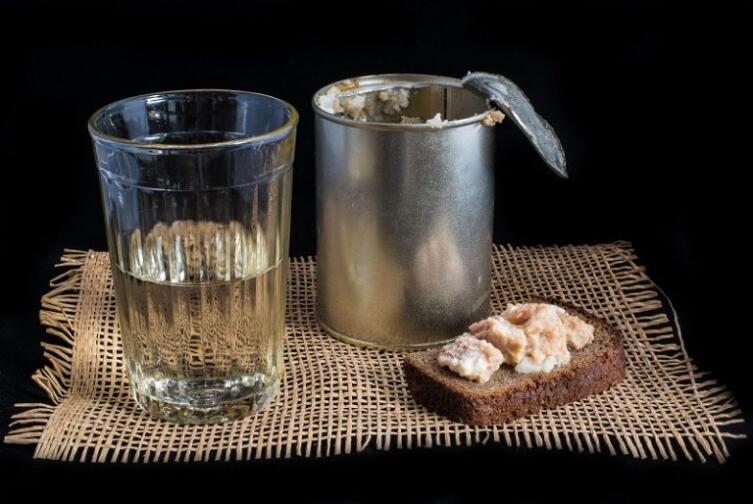 Почему раньше в армии ценился алкоголь?