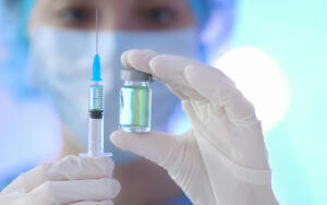Почему предубеждение в отношении вакцин от коронавируса — ошибка?