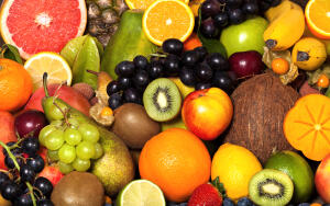 Как правильно есть фрукты?