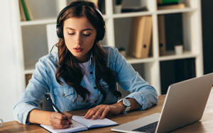 Лучшие аудиокурсы английского для начинающих с нуля