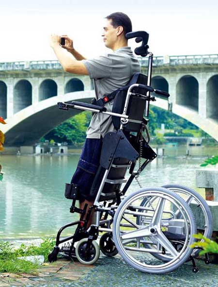 Инвалидные коляски с вертикализатором: плюсы, минусы, особенности