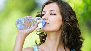 Как правильно пить воду?