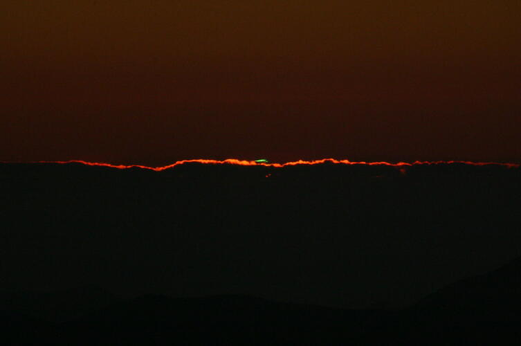 Зелёный луч, наблюдавшийся в обсерватории Ла-Силья 15 октября 2005 г.